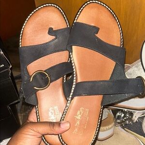 Coach and Four Black Sandals with Elegant Design